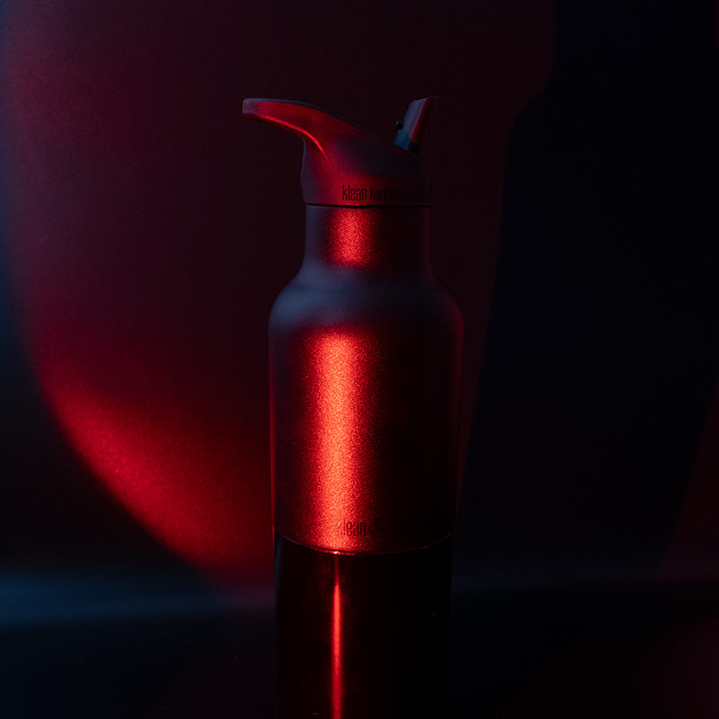 20oz-rise-classic-may-the-4th-f2 20oz_rise_classic_may_the_fourth_starwars_black_bottle_redglow_square.jpg