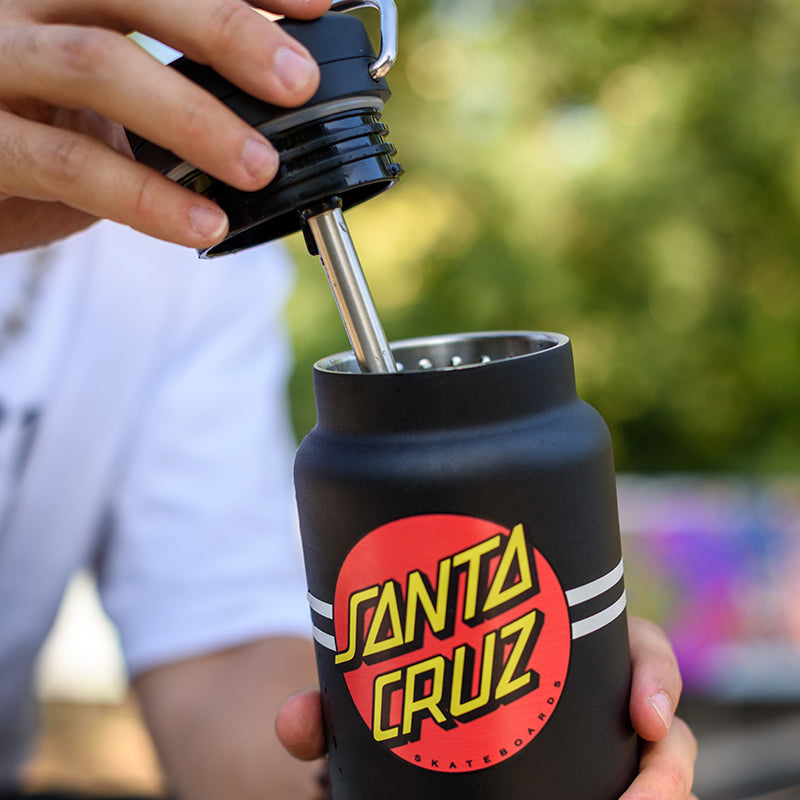 32oz-tkwide-with-twist-cap-santa-cruz-b7 32oz_tkwide_twist_water_bottle_santacruz_dot_lidoff_square.jpg