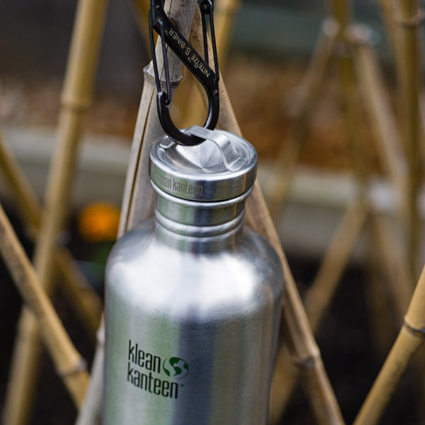 classic-steel-loop-cap-a6 40oz_bottle_steel_loop_cap_lifestyle.jpg