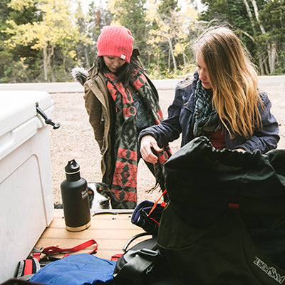 64oz-classic-with-loop-cap-f1 64oz_insulated_classic_backpackers_tailgate_square.jpg