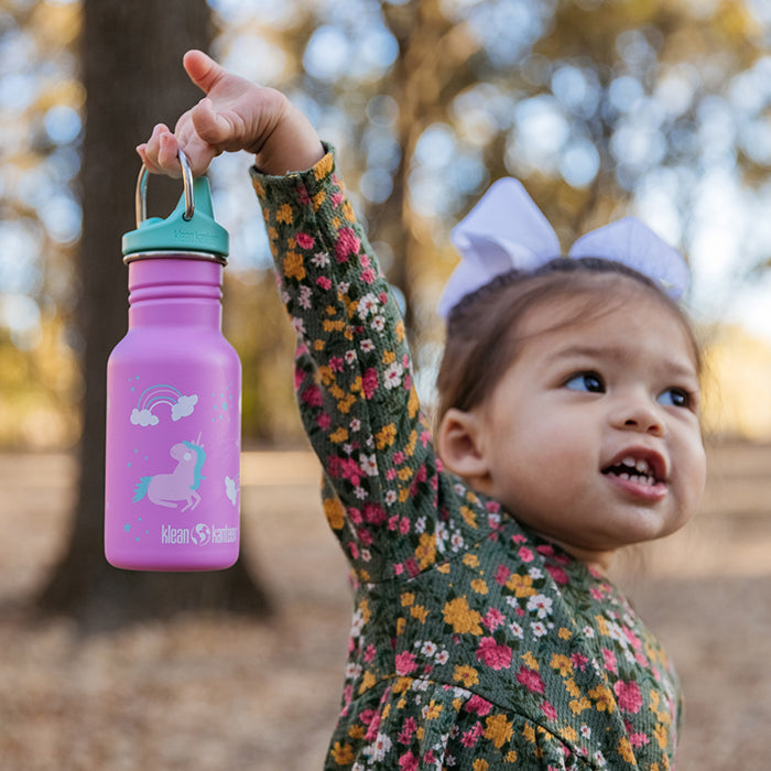 classic-kid-sippy-cap-o5 K12CNSIPPY-UN-kids_bottle_unicorn_lifestyle.jpg