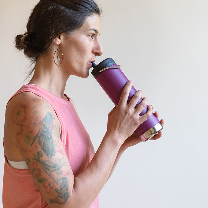 tkwide-twist-cap-with-straw-kit-j5 K20TKWPT-PP-T-TWIST-straw_cap_drinking_yoga_lifestyle_64bb08ca-98d0-4e89-83fd-b166cda65ccd.jpg