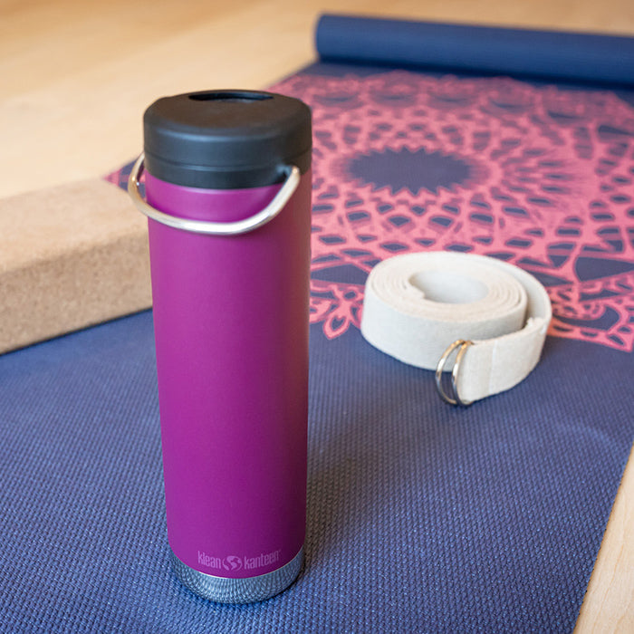 tkwide-twist-cap-with-straw-kit-j5 K20TKWPT-PP-T-TWIST-yoga_bottle_closed_lifestyle_a5ac6535-9c60-42bb-86fe-b94b5cef2b68.jpg