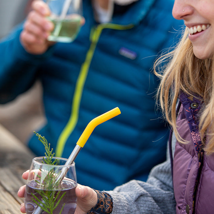 straw-4-pack-o5 recycled_steel_straw_drink_smile_lifestyle.jpg