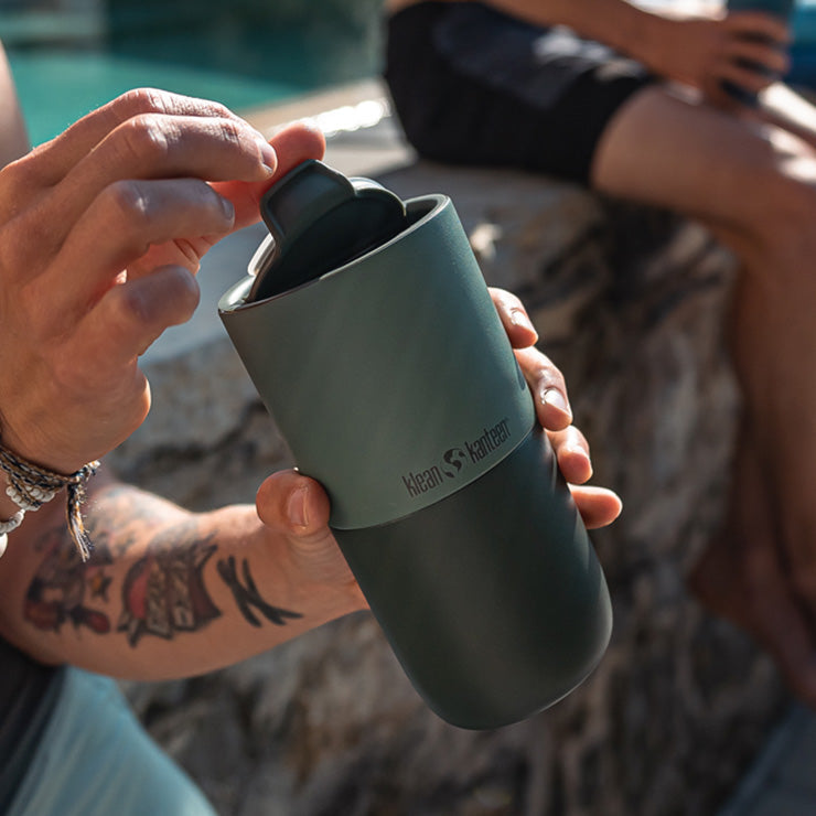 flip-lid-c3 rise_flip_lid_small_tumbler_open.jpg
